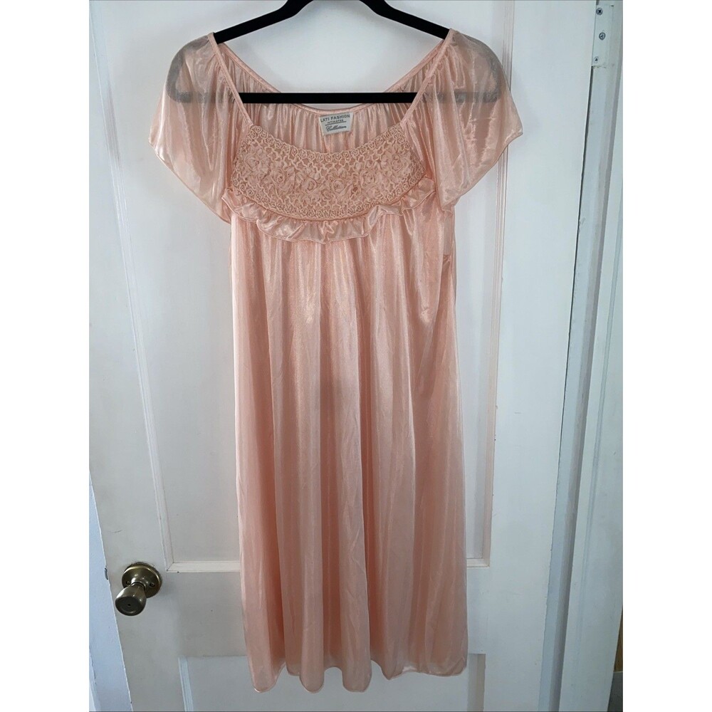 Lati Fashion Intimates Peach Satin Nightgown Sz L Rosette Neck Sleepwear Vintage